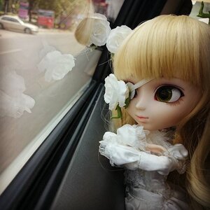 Rating: Safe Score: 0 Tags: 1girl bangs blonde_hair doll flower hat kirakishou lips long_hair looking_at_viewer own_hands_together photo solo upper_body white_flower white_rose User: admin