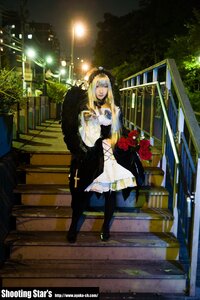 Rating: Safe Score: 0 Tags: 1girl blonde_hair blue_eyes bouquet dress flower long_hair pantyhose red_flower red_rose rose solo suigintou User: admin