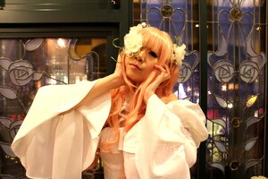 Rating: Safe Score: 0 Tags: 1girl blonde_hair flower hair_ornament indoors kirakishou lips long_hair solo upper_body User: admin
