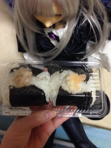 Rating: Safe Score: 0 Tags: 1girl closed_eyes doll gun holding holding_gun holding_weapon long_hair photo solo suigintou weapon User: admin