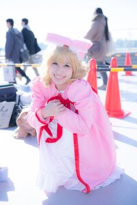 Rating: Safe Score: 0 Tags: 1girl blonde_hair blue_eyes blurry blurry_background city depth_of_field dress frills grin hat hinaichigo long_sleeves looking_at_viewer ribbon short_hair smile solo solo_focus striped teeth umbrella User: admin