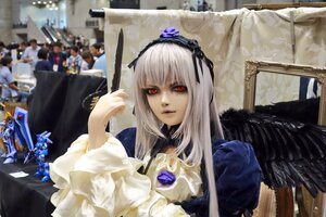 Rating: Safe Score: 0 Tags: 1girl 3d black_wings dress feathers flower frills hairband long_hair long_sleeves looking_at_viewer photo red_eyes rose silver_hair solo suigintou wings User: admin