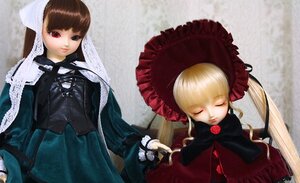 Rating: Safe Score: 0 Tags: 2girls blonde_hair bonnet bow brown_hair capelet closed_eyes doll dress flower long_hair long_sleeves multiple_dolls multiple_girls red_eyes shinku tagme twintails umbrella User: admin