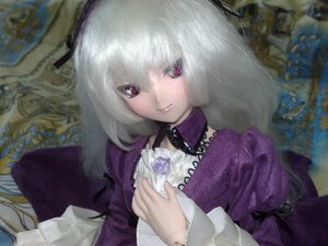 Rating: Safe Score: 0 Tags: 1girl doll dress flower frills hairband long_hair long_sleeves looking_at_viewer pink_eyes purple_dress purple_rose red_eyes rose silver_hair smile solo suigintou upper_body User: admin