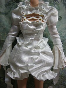 Rating: Safe Score: 0 Tags: 1girl doll dress frills head_out_of_frame kirakishou long_sleeves realistic solo traditional_media User: admin