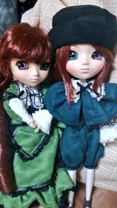 Rating: Safe Score: 0 Tags: 2girls blue_dress blue_eyes doll dress frills green_dress hat long_hair long_sleeves looking_at_viewer multiple_dolls multiple_girls pantyhose short_hair siblings sisters smile souseiseki suiseiseki tagme twins white_legwear User: admin
