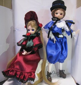Rating: Safe Score: 0 Tags: 2girls bangs blonde_hair blue_dress blue_eyes bonnet boots bow capelet doll dress flower hat long_hair long_sleeves multiple_dolls multiple_girls pantyhose red_dress red_flower rose shinku standing tagme white_legwear User: admin