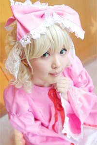 Rating: Safe Score: 0 Tags: 1girl blonde_hair blue_eyes blurry blurry_background blurry_foreground bow depth_of_field hinaichigo lips looking_at_viewer photo photorealistic realistic solo striped User: admin