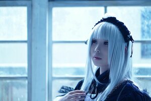 Rating: Safe Score: 0 Tags: 1girl bangs black_ribbon blunt_bangs blurry blurry_background depth_of_field gothic_lolita indoors lace lips lolita_fashion long_hair solo suigintou window User: admin