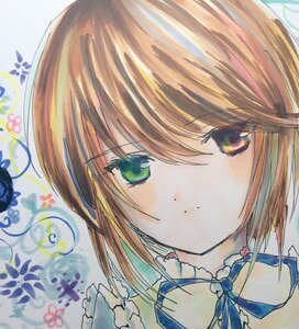 Rating: Safe Score: 0 Tags: 1girl bangs brown_hair closed_mouth eyebrows_visible_through_hair face flower frills green_eyes hair_between_eyes hariruri image kinomoto_sakura looking_at_viewer portrait short_hair smile solo souseiseki traditional_media User: admin