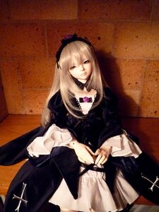 Rating: Safe Score: 0 Tags: 1girl blonde_hair cross doll dress flower hairband jewelry long_hair long_sleeves looking_at_viewer solo standing suigintou User: admin
