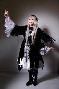Rating: Safe Score: 0 Tags: 1girl black_dress black_footwear boots dress full_body hairband long_hair long_sleeves solo standing suigintou wide_sleeves User: admin