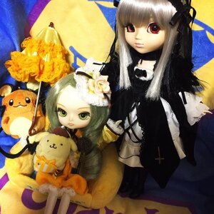 Rating: Safe Score: 0 Tags: 2girls doll dress green_eyes green_hair kanaria long_hair long_sleeves multiple_dolls multiple_girls red_eyes ribbon stuffed_animal suigintou tagme teddy_bear wings User: admin