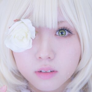 Rating: Safe Score: 0 Tags: 1girl auto_tagged bangs blurry close-up depth_of_field eyelashes face green_eyes kirakishou lips looking_at_viewer makeup solo User: admin