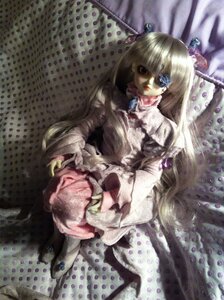 Rating: Safe Score: 0 Tags: 1girl barasuishou blonde_hair blue_eyes doll dress flower horror_(theme) long_hair polka_dot sitting solo very_long_hair User: admin