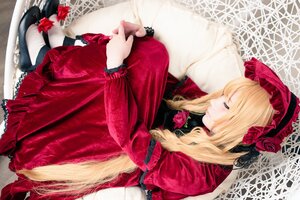 Rating: Safe Score: 0 Tags: 1girl blonde_hair bonnet bow cat closed_eyes dress flower frills long_hair long_sleeves red_dress red_flower red_rose rose shinku sitting solo User: admin