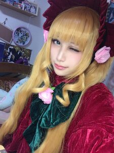 Rating: Safe Score: 0 Tags: 1girl ;) bangs blonde_hair blue_eyes blunt_bangs flower lips long_hair looking_at_viewer one_eye_closed photo rose shinku smile solo User: admin