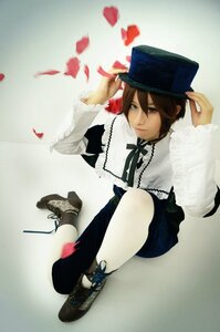 Rating: Safe Score: 0 Tags: brown_hair crossdressing hand_on_headwear hat long_sleeves petals ribbon rose sitting solo souseiseki User: admin