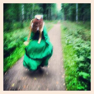 Rating: Safe Score: 0 Tags: border dress grass no_humans solo standing suiseiseki white_border User: admin