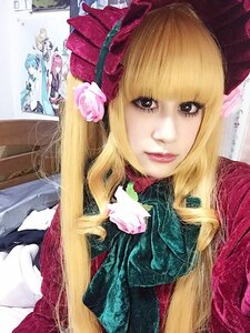 Rating: Safe Score: 0 Tags: 1girl bangs blonde_hair bow flower hat lips long_hair photo shinku solo User: admin