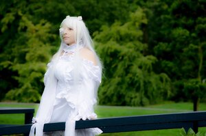 Rating: Safe Score: 0 Tags: 1girl animal_ears bare_shoulders blurry blurry_background depth_of_field dress frills kirakishou lips long_hair outdoors pale_skin photo solo white_dress white_hair User: admin