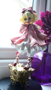 Rating: Safe Score: 0 Tags: 1girl blonde_hair bloomers blue_eyes bow doll dress flower frills full_body hair_bow hina_ichigo hinaichigo long_sleeves medicine_melancholy ribbon short_hair solo User: admin