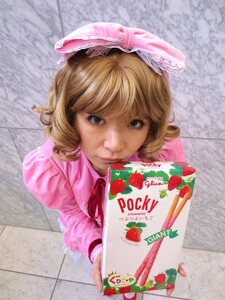 Rating: Safe Score: 0 Tags: 1girl blonde_hair blue_eyes cake food food_print fruit hat hinaichigo looking_at_viewer realistic solo strawberry strawberry_print tomato upper_body User: admin
