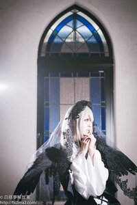 Rating: Safe Score: 0 Tags: 1girl bangs closed_mouth feathers indoors long_hair long_sleeves solo suigintou window wings User: admin