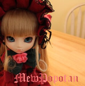 Rating: Safe Score: 0 Tags: 1girl bangs blonde_hair blue_eyes bow doll dress flower long_hair long_sleeves looking_at_viewer red_dress red_rose rose shinku solo upper_body User: admin