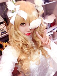 Rating: Safe Score: 0 Tags: 1girl blonde_hair bow flower hair_flower hair_ornament kirakishou lips long_hair looking_at_viewer solo upper_body v white_flower User: admin
