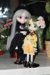 Rating: Safe Score: 0 Tags: 2girls blonde_hair doll dress flower frills green_eyes hat kanaria long_hair looking_at_viewer multiple_dolls multiple_girls pantyhose purple_eyes shinku shoes standing tagme very_long_hair white_legwear User: admin