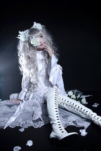 Rating: Safe Score: 0 Tags: 1girl dress flower green_eyes hair_flower hair_ornament kirakishou sitting solo white_dress white_flower User: admin