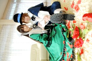Rating: Safe Score: 0 Tags: 2boys brown_eyes brown_hair depth_of_field dress flower green_dress hat holding_hands long_sleeves multiple_boys multiple_cosplay ribbon sitting smile souseiseki tagme top_hat User: admin