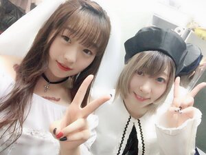 Rating: Safe Score: 0 Tags: 2girls 3d bangs blonde_hair brown_hair hat jewelry lips long_hair looking_at_viewer multiple_cosplay multiple_girls nail_polish necklace photo smile tagme upper_body v User: admin