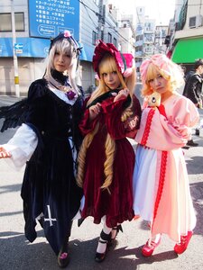 Rating: Safe Score: 0 Tags: 3girls 91076 blonde_hair building dress hat long_hair looking_at_viewer multiple_cosplay multiple_girls tagme wings User: admin
