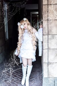 Rating: Safe Score: 0 Tags: 1girl blonde_hair boots dress flower hair_flower hair_ornament kirakishou knee_boots long_hair rose solo standing twintails white_dress white_flower white_footwear white_rose User: admin