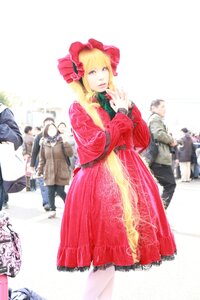 Rating: Safe Score: 0 Tags: blonde_hair blue_eyes blurry bow depth_of_field dress hat long_hair multiple_boys multiple_girls shinku solo User: admin