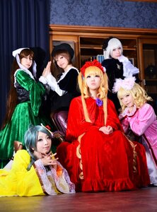 Rating: Safe Score: 0 Tags: 5girls 6+girls blonde_hair bow brown_hair dress flower hat long_sleeves multiple_cosplay multiple_girls sitting tagme User: admin