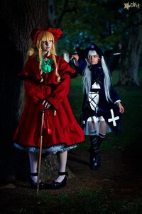 Rating: Safe Score: 0 Tags: 2girls blonde_hair bow dress long_hair long_sleeves mary_janes multiple_girls red_dress shinku shoes solo suigintou User: admin
