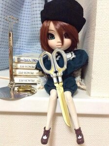Rating: Safe Score: 0 Tags: 1girl brown_hair chain-link_fence doll fence fishnet_legwear fishnets hat looking_at_viewer photo short_hair smile solo souseiseki User: admin