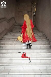 Rating: Safe Score: 0 Tags: 1girl blonde_hair facing_away long_hair shinku solo standing User: admin