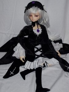 Rating: Safe Score: 0 Tags: 1girl black_legwear boots doll dress flower frills gothic_lolita hairband lolita_fashion long_hair long_sleeves purple_rose rose solo suigintou User: admin