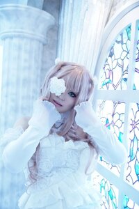 Rating: Safe Score: 0 Tags: 1girl blonde_hair blue_eyes curtains flower kirakishou lace lips solo upper_body white_flower white_rose white_theme window User: admin