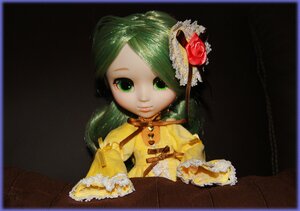 Rating: Safe Score: 0 Tags: 1girl doll flower food green_eyes green_hair hair_flower hair_ornament kanaria looking_at_viewer red_rose rose solo swept_bangs User: admin