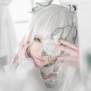 Rating: Safe Score: 0 Tags: 1girl bangs closed_mouth face fingernails green_eyes hands kirakishou lips looking_at_viewer solo white_hair User: admin