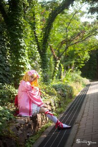 Rating: Safe Score: 0 Tags: 1girl blonde_hair bow closed_eyes day hinaichigo long_hair outdoors solo sunlight tree User: admin