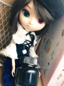Rating: Safe Score: 0 Tags: 1girl black_hair bug doll hat heterochromia insect red_eyes ribbon solo souseiseki User: admin