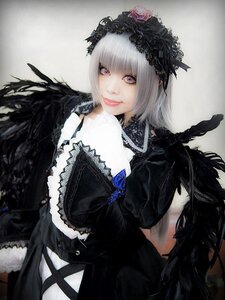 Rating: Safe Score: 0 Tags: 1girl bangs black_wings closed_mouth eyelashes feathers flower gothic_lolita grey_background lace lips lolita_fashion looking_at_viewer makeup rose short_hair solo suigintou wings User: admin