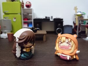 Rating: Safe Score: 0 Tags: 2girls >_< blonde_hair blurry chibi closed_eyes depth_of_field doll multiple_girls open_mouth photo photo_background solo suiseiseki User: admin