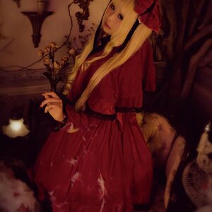 Rating: Safe Score: 0 Tags: 1girl blonde_hair bow dress hair_bow long_hair red_bow red_dress shinku solo User: admin